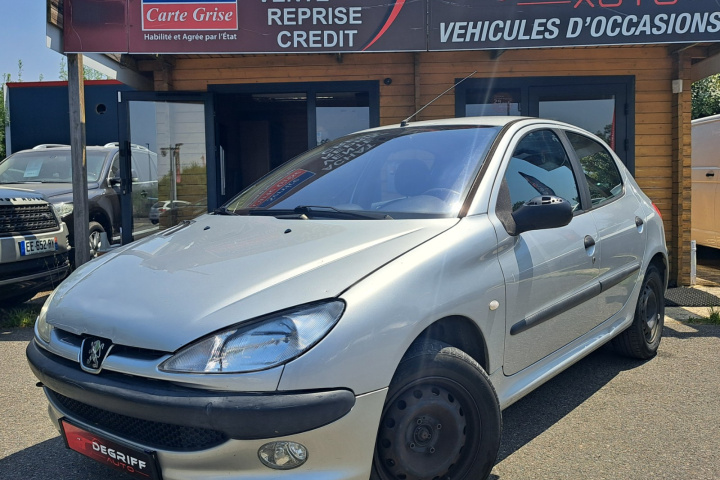 PEUGEOT 206