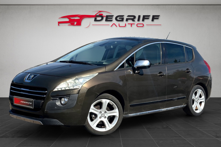 PEUGEOT 3008 HYBRID4